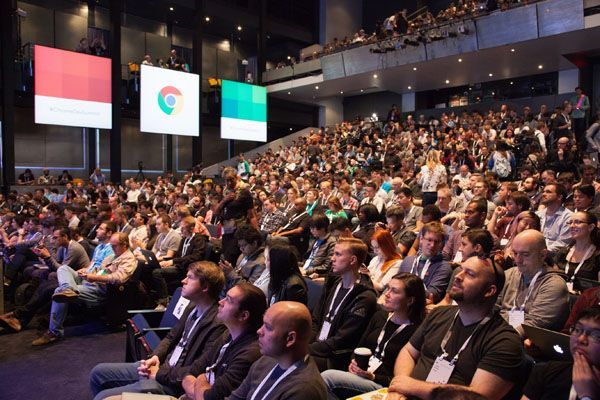 oh my god twitter doesn’t include alt text from images in their API